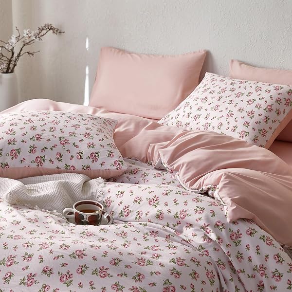 Wake In Cloud Coquette Floral Duvet Cover Set