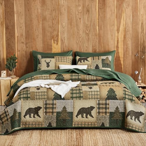 Wake In Cloud Lodge Bear and Deer Quilt Set