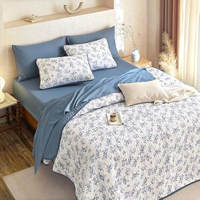Navy Coquette Flower Quilt Set - view 3