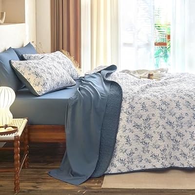 Navy Coquette Flower Quilt Set - view 4
